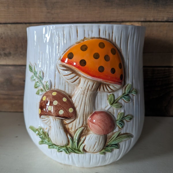 Merry Mushroom Canister without lid