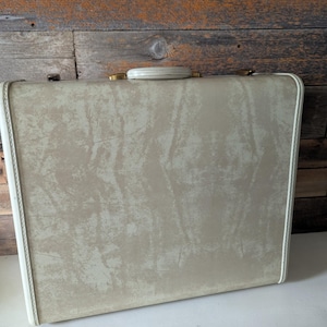 Vintage Cream Marble Samsonite Suitcase, Old Style Suitcase, Vintage Samsonite Luggage, Home Decor LMD Initials