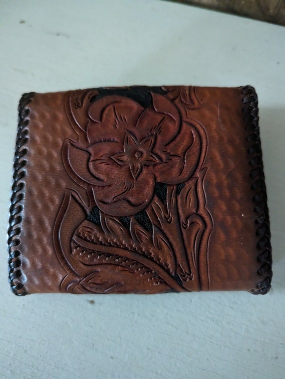 Vintage Leather Wallet with Coin pouch - image 4
