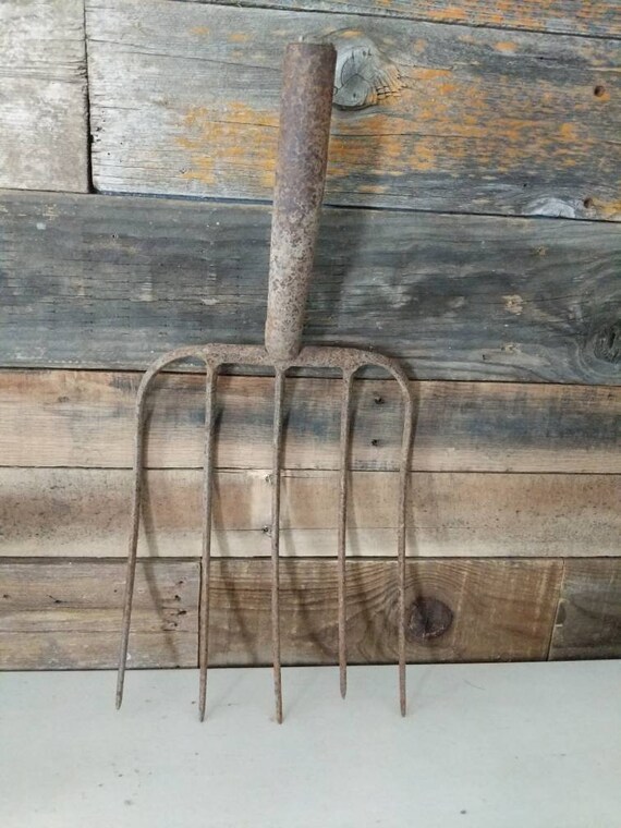 Vintage Primitive Rusty Pitch Fork Head Farmhouse Decor Five Etsy