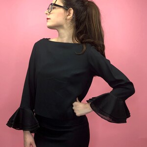 Unique Vintage 1950s 1960&#39;s 2 Piece Set Black Sheath Wiggle Dress Funky Flounce Sleeve Jacket Cocktail Funeral Business SM