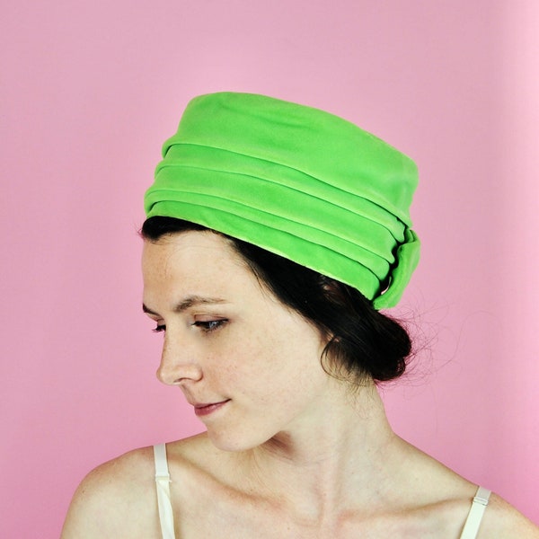 1960s Bright Lime Green Velvet Hat