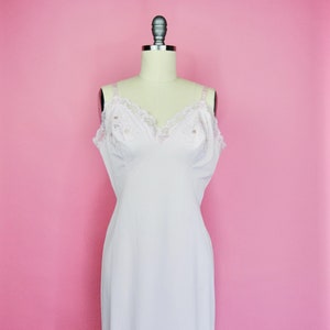 1960s Vintage Light Pink Shadowline Dress Slip with Lace Trim - Sm to Md