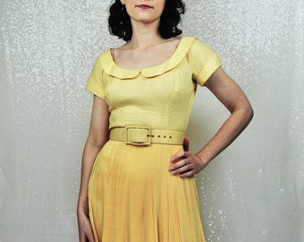 1950s  Pat Premo Pastel Yellow Pleated Day Dress - XS to Sm