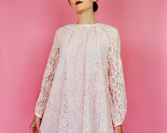 1960s Vintage Pale Pink Lace Cocktail or Party Shift Style Dress - Lg to XL; 1X