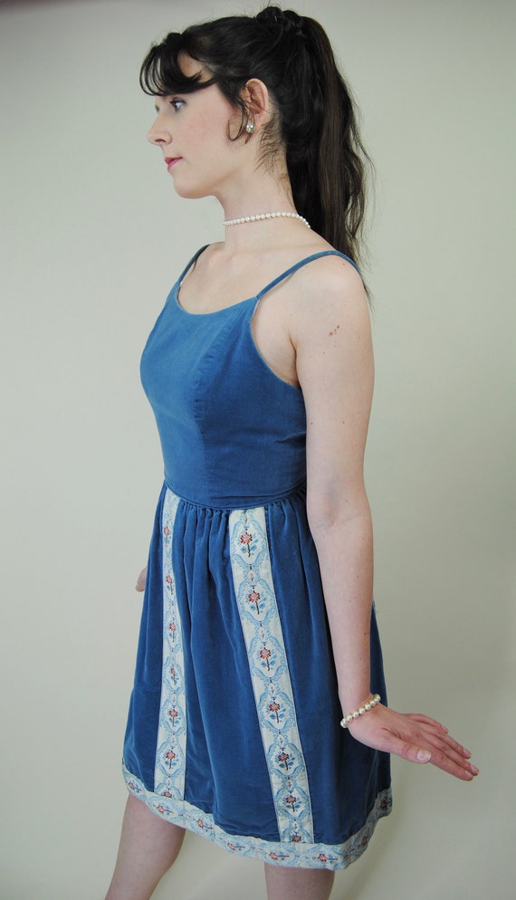 RARE 1960s Vintage Ice Blue Velvet Ballet Core Dr… - image 4