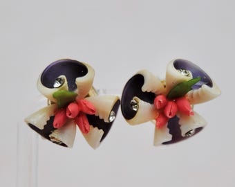 1950s 1960s Vintage Pink Purple and Cream Shell and Rhinestone Flower Screw Back Earrings