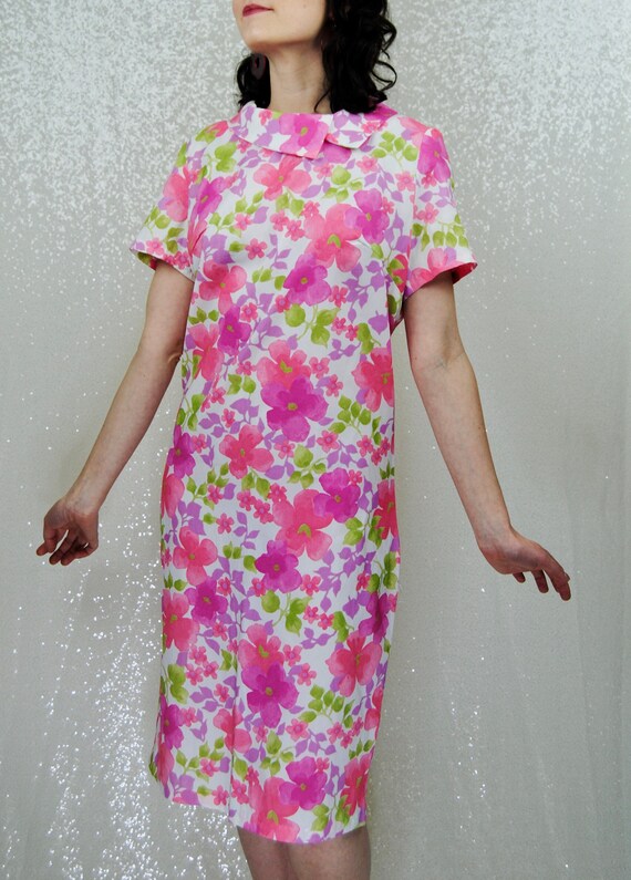 1960s Bright Pink and Cream Floral Day Dress - Md