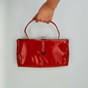 1950s 1960s Vintage Bright Red Vinyl Handbag Top Handle Purse