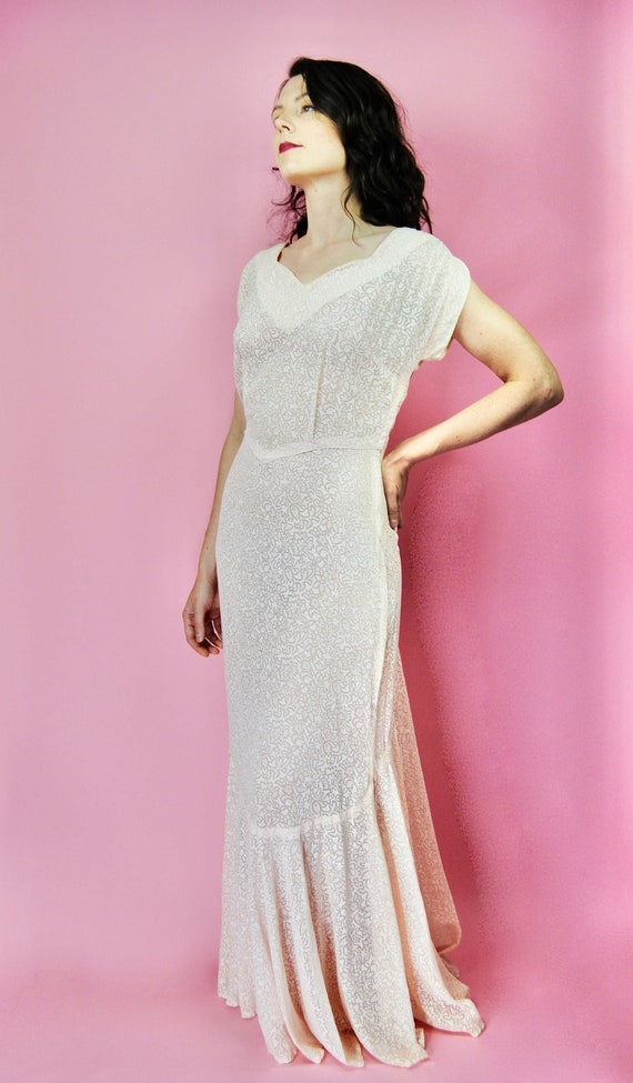 1930s pale Pink Devoré burnout Patterned Lawn Dres