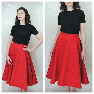 1950s Vintage Red Quilted Circle Poodle Skirt - Sm