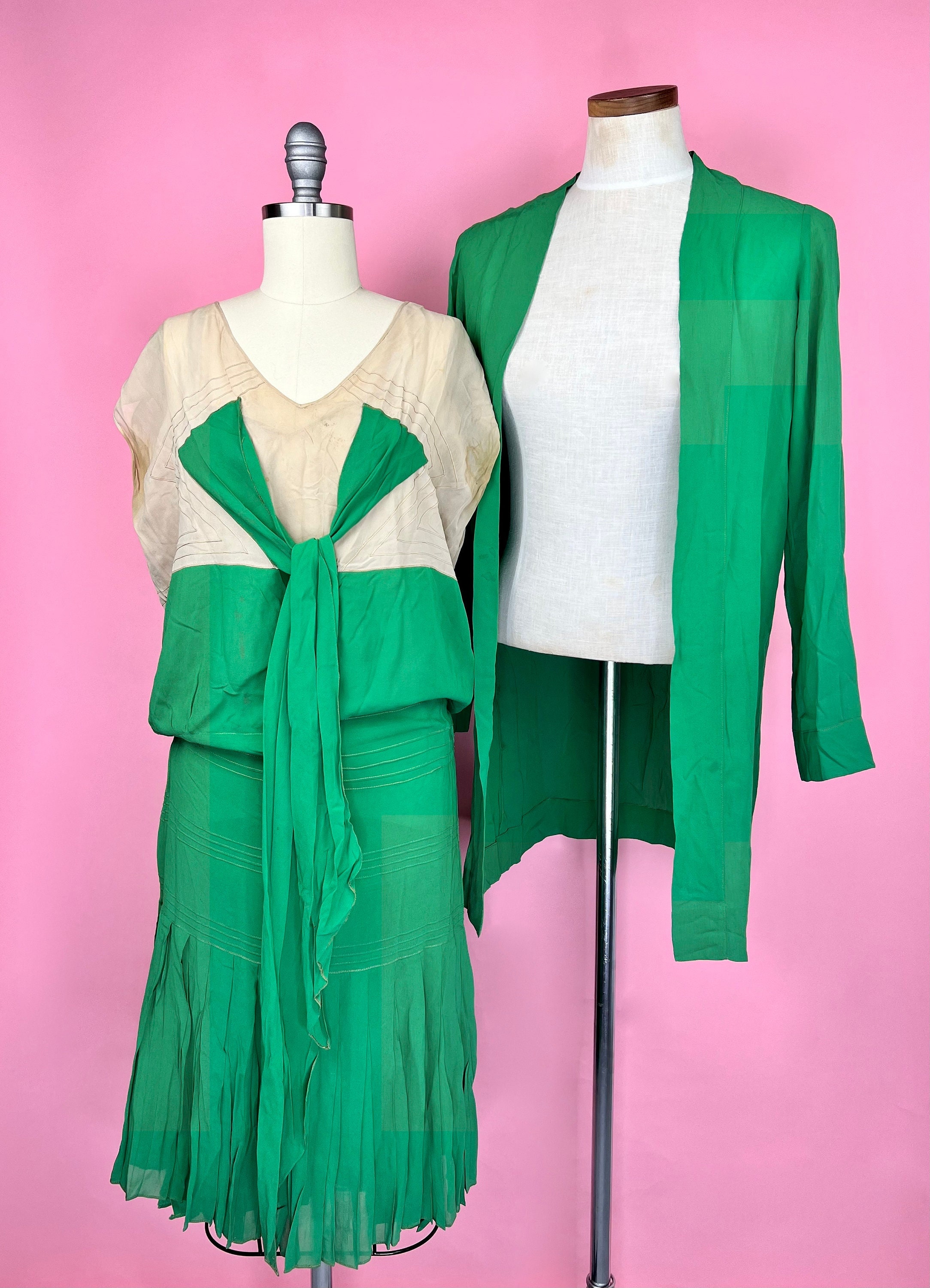 green emerald velvet dress Nicholette Gatsby Dress main image 0