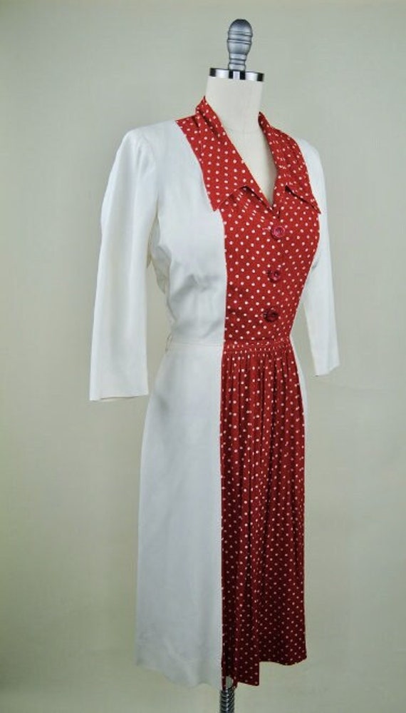 1940s Vintage Unique Cream Day Dress with Red Pol… - image 2