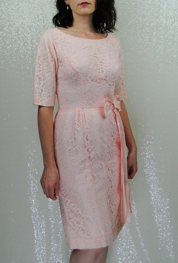 Late 1950s/ Early 1960s Pale Pink Lace Cocktail D… - image 1