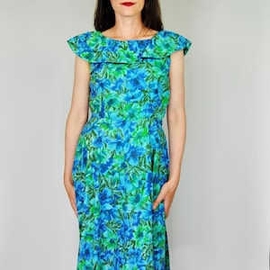 1950s Vintage Blue & Green Tone Floral Cotton Summer Dress with Pocket and Bertha Style Collar- Sm to Md