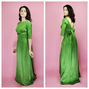 1960s Harry Keiser Green Silken Regency Gown with Watteau Back - Sm to Md