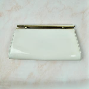 1960s Vintage Off White and Gold Tone Vinyl Purse Clutch