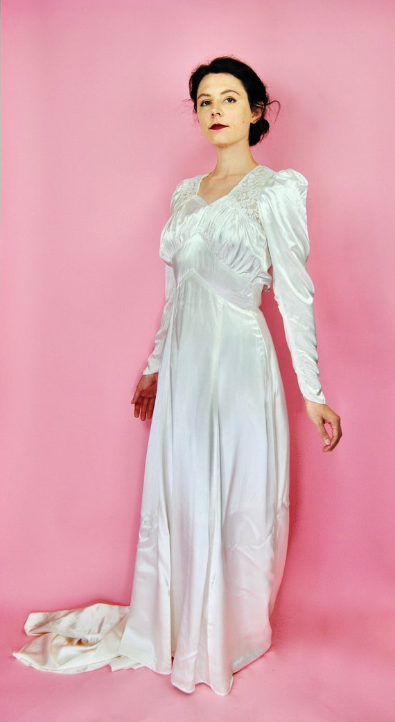 1940s Vintage White Satin Wedding Dress with Short