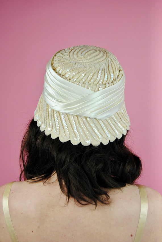 1940s 1950s Vintage Cream Felt Bucket or Cloche Wool Winter  display picture 2