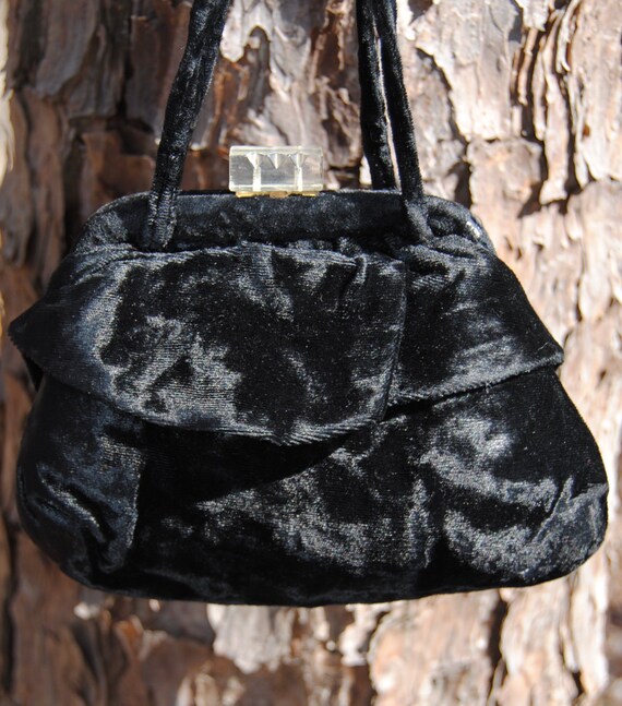 1930's Black Velvet Purse with Lucite Clasp - image 2