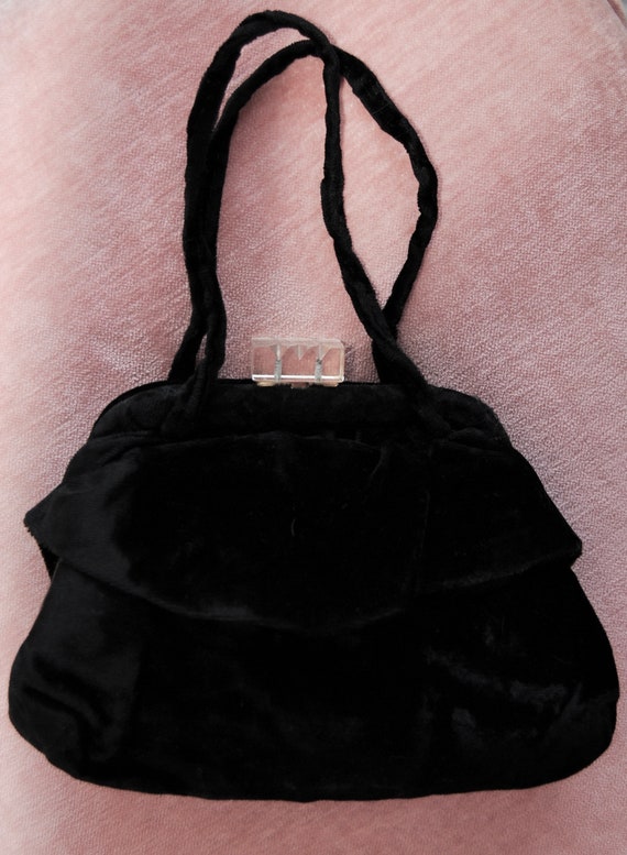 1930's Black Velvet Purse with Lucite Clasp - image 5