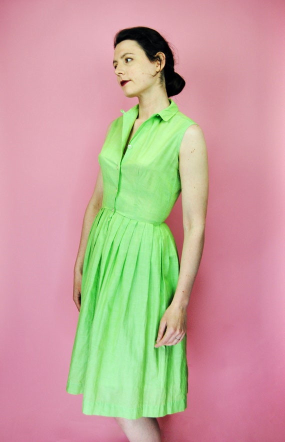 1950s 1960s Bright Light Green Sleeveless Shirtwai