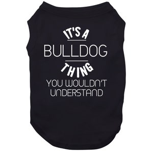 C'est un chien bouledogue