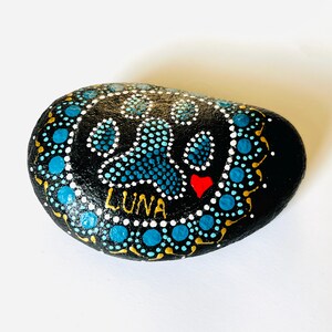 Personalized Dog and Cat Memorial Stones with Paw Print: Waterproof Memorial Garden Gifts For Pet Loss, Dog Loss Sympathy Gift image 6