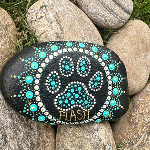 Personalized Dog and Cat Memorial Stones with Paw Print: Waterproof Memorial Garden Gifts For Pet Loss, Dog Loss Sympathy Gift image 15