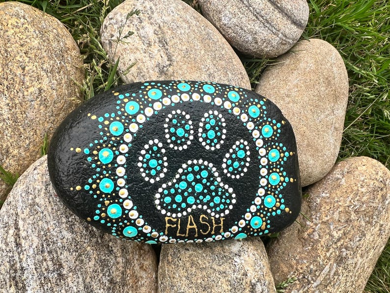 Personalized Dog and Cat Memorial Stones with Paw Print: Waterproof Memorial Garden Gifts For Pet Loss, Dog Loss Sympathy Gift image 15