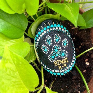 Personalized Dog and Cat Memorial Stones with Paw Print: Waterproof Memorial Garden Gifts For Pet Loss, Dog Loss Sympathy Gift image 11