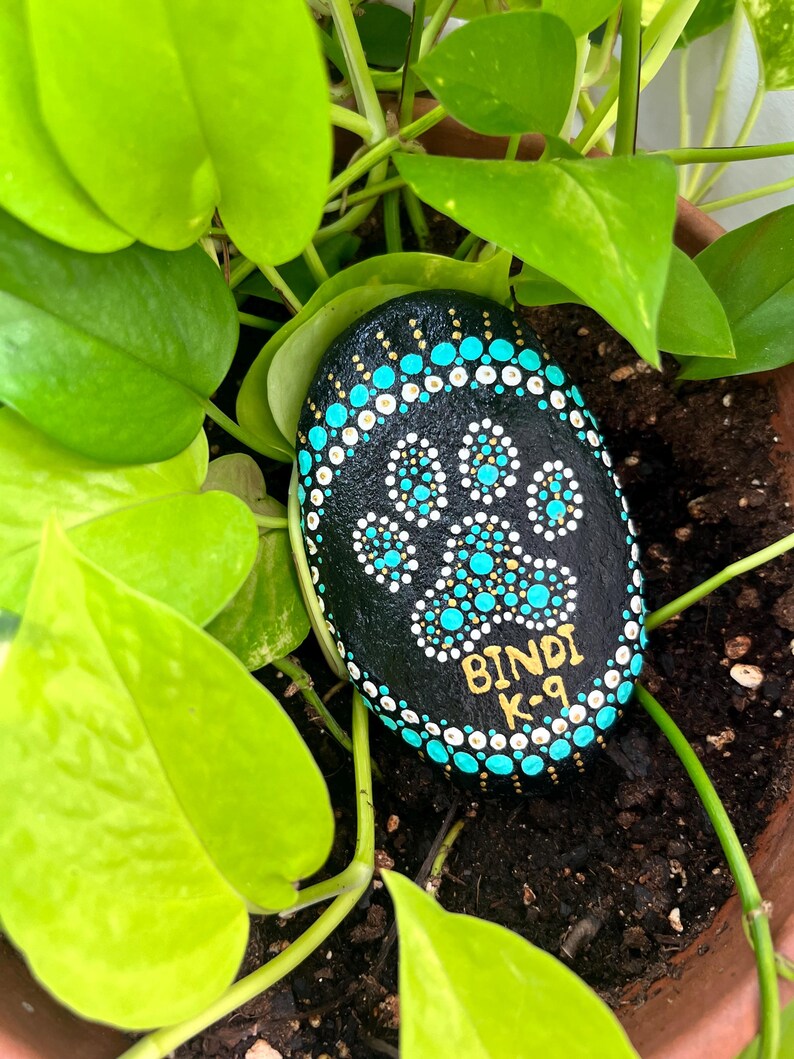 Personalized Dog and Cat Memorial Stones with Paw Print: Waterproof Memorial Garden Gifts For Pet Loss, Dog Loss Sympathy Gift image 11