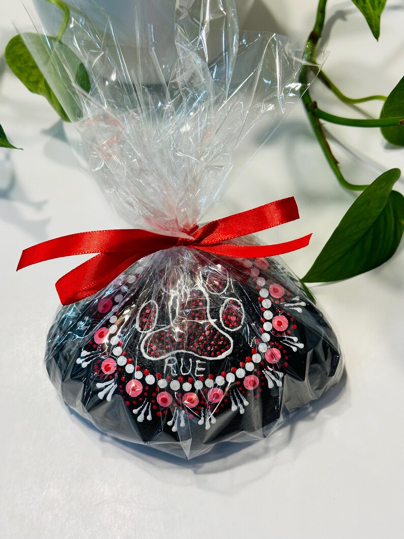 Personalized Dog and Cat Memorial Stones with Paw Print: Waterproof Memorial Garden Gifts For Pet Loss, Dog Loss Sympathy Gift image 18