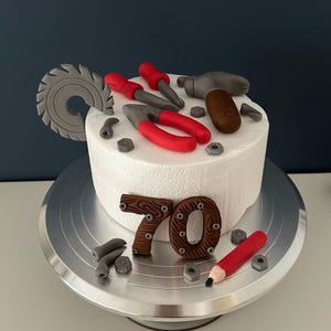 Adorno comestible para tarta de herramientas de carpintero: juego de fondant hecho a mano