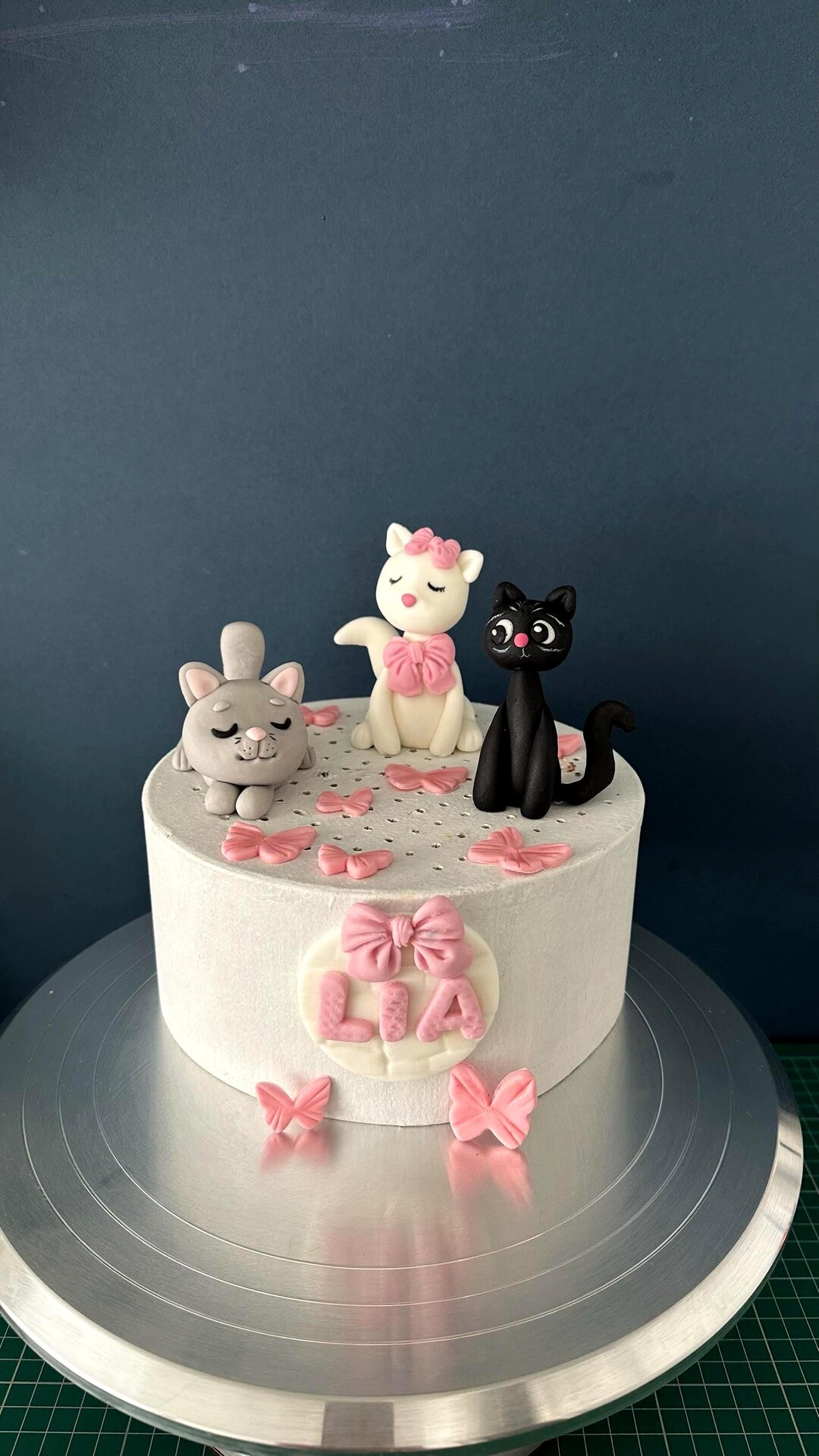 Personalised Fondant Cat Cake Topper | Pink Bow Theme Birthday ...