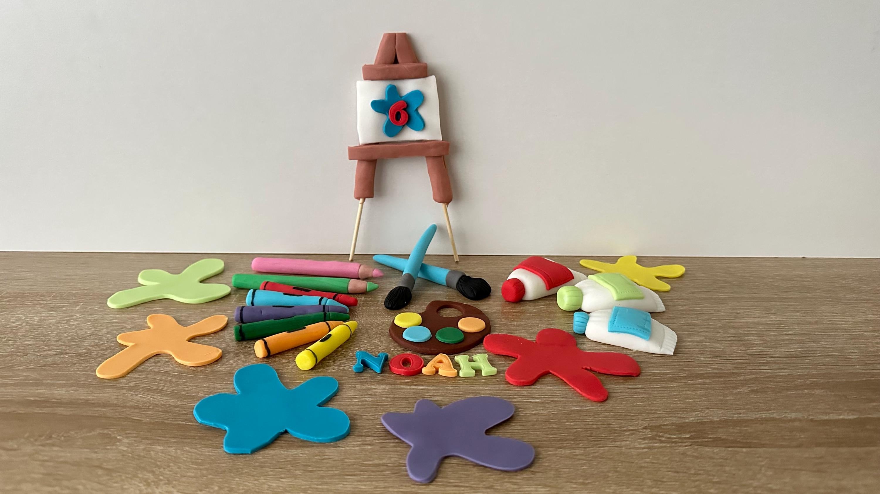 EDIBLE Handmade Art/painter/Artest themed cake topper decoration,with name and age.