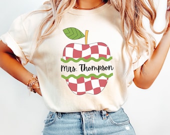 Custom Teacher Comfort Colors® Shirt, Checkered Apple Teacher Name Tee, Back To School T-Shirt, Teacher Appreciation Shirt, Gift For Teacher