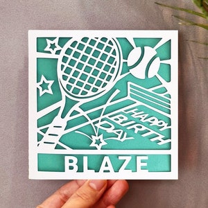 Svg de carte de tennis, tennis personnalisé, nom de carte de tennis svg, svg de carte d'anniversaire, fichiers de découpe pour Cricut, téléchargement numérique instantané