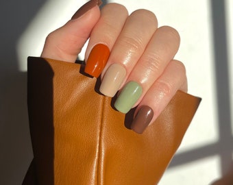 Leaves | Fall Green and Orange Press on Nails in Short Square
