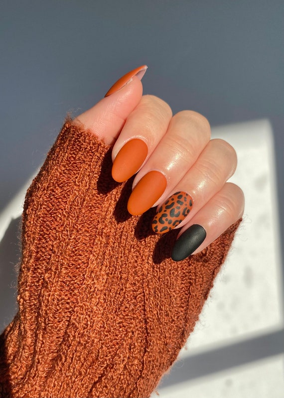 Matte orange nails deals
