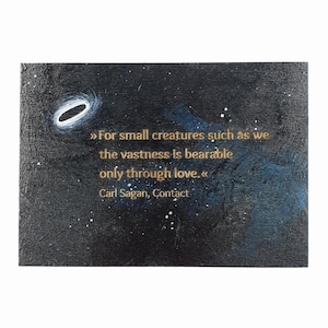 Galaxy houten ansichtkaart »Voor kleine wezens...« Citaat van Carl Sagan