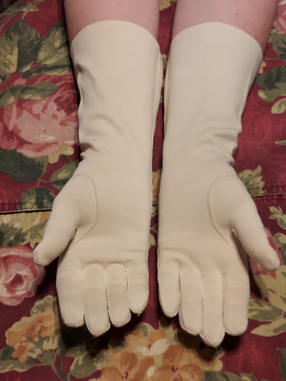 1950s Ladies gloves Vintage cotton gloves - image 2