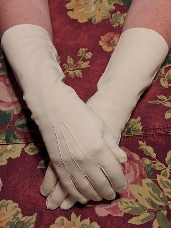 1950s Ladies gloves Vintage cotton gloves - image 1