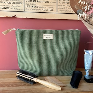 Grande trousse de toilette en velours côtelé