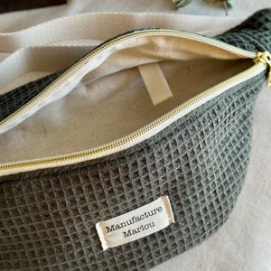 Banana bag in honeycomb fabric and organic linen, ideal shoulder bag for Mother's Day gift image 9