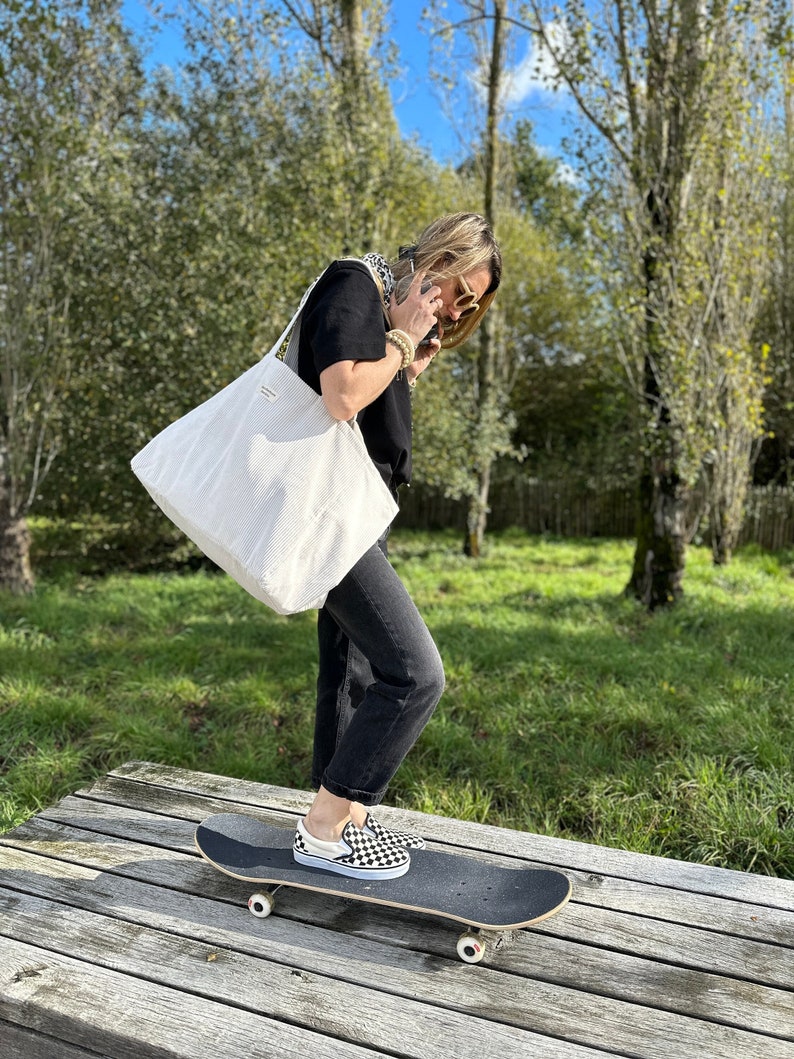 Large tote bag / 24h bag in corduroy Blanc