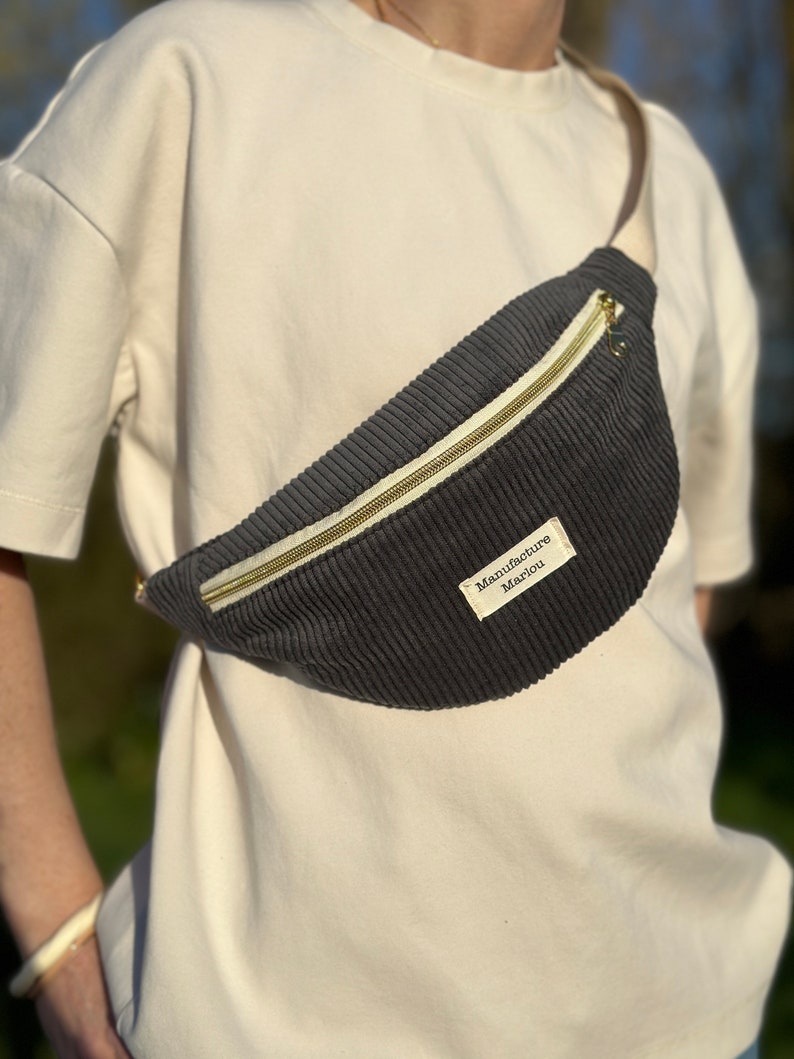 Belt bag in corduroy fabric image 8