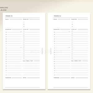 Peut inclure: Un planificateur quotidien imprimable avec deux pages. Le haut de chaque page indique "Aujourd'hui est" et comporte des sections pour la concentration, les priorit&eacute;s, les horaires et une liste de choses &agrave; faire. Le bas de chaque page comporte des sections pour les notes et demain.