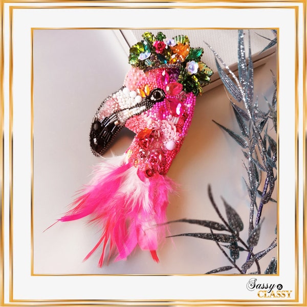 Flamingo brooch hand-beaded embroidered gift ,embroidered brooch, handmade jewelry, crystals