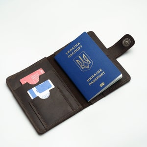 Personalized leather passport wallet, Monogrammed passport holder, Passport holder with initials, Passport protector case, Passport sleeve